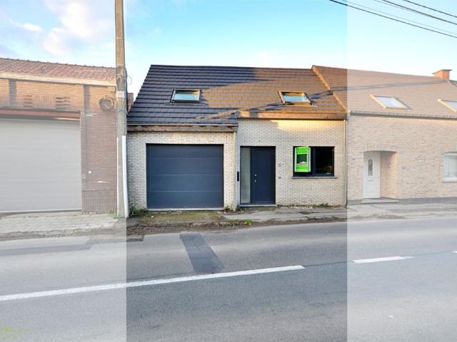 Recente woning met garage en tuin te Wattripont!