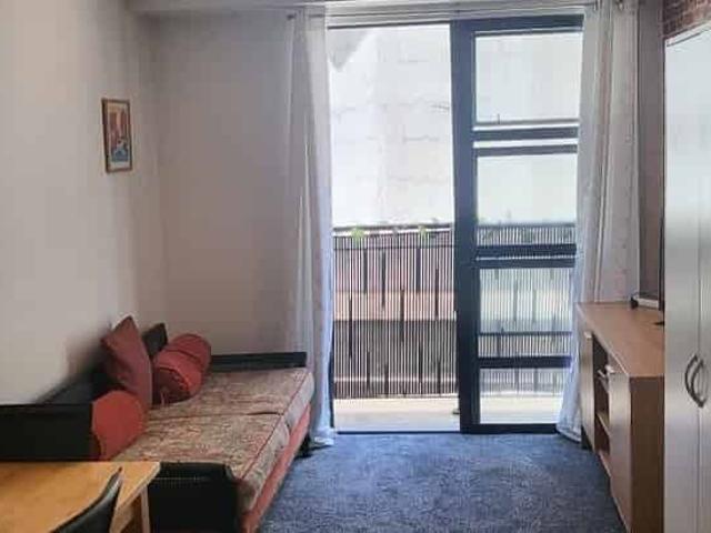 Recently renovated fully furnished Apartment CBD