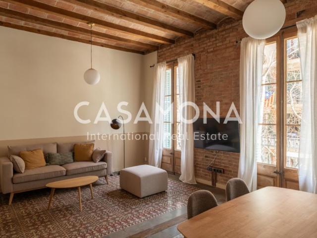 Recently Refurbished 3 Bedroom Apartment with Catalan Features near Passeig de Gràcia