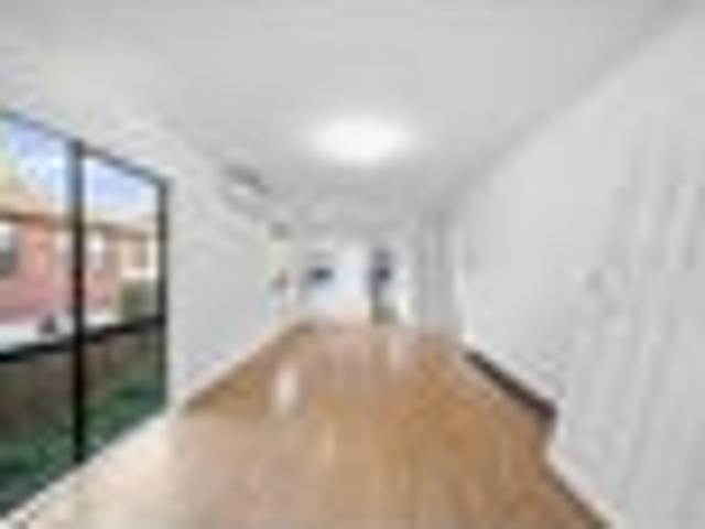 Feels Like New, Fully Fenced Family Home