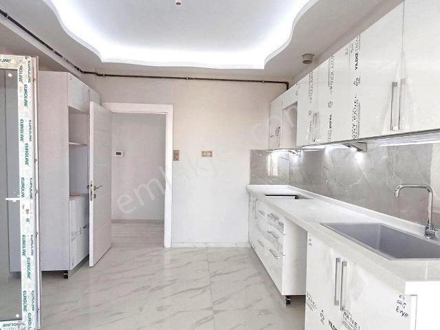 Recep Ümit Emlak'tan Şarhöyük Mahallesi Hatboyu Yanında Satılık Sıfır 5+1 Lux Dublex Daire