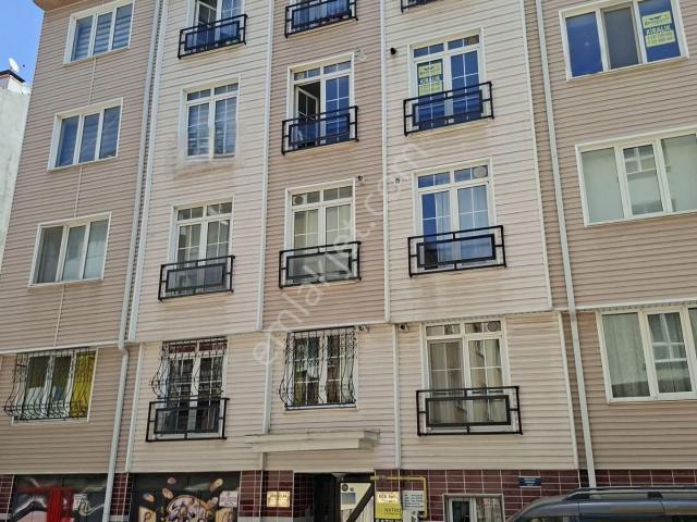 Recep Ümit Emlak'tan Yenibağlar Mahallesi Seylap Ve Yılmaz Büyükerşan Blv. Yakını Kiralık 3+1daire
