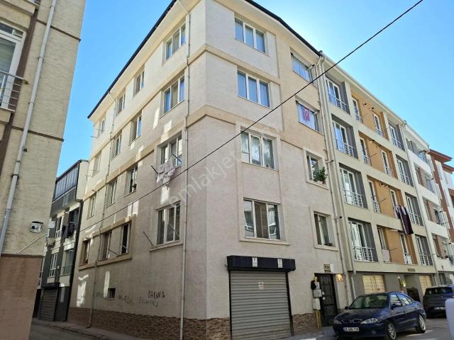 Recep Ümit'ten Gaffar Okan Ve Gazi Yakup Satar Caddesi Yanında Satılık 2+1 Daire