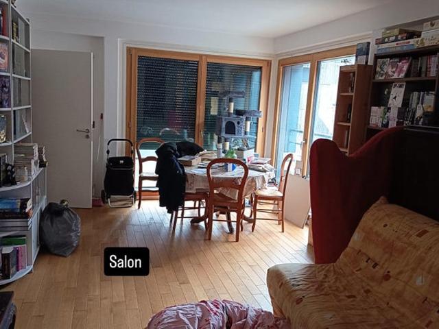 Recherche d'une colocataire