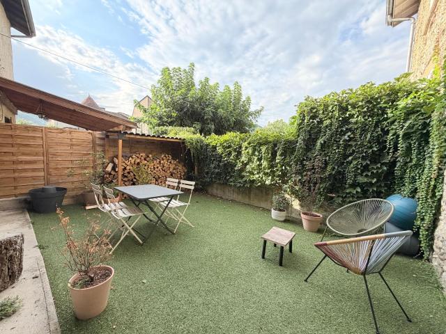 Recherche location CHIRENS, contactez notre agence pour une visite: maison T6 à louer à CHIRENS N°LMAI97602 location