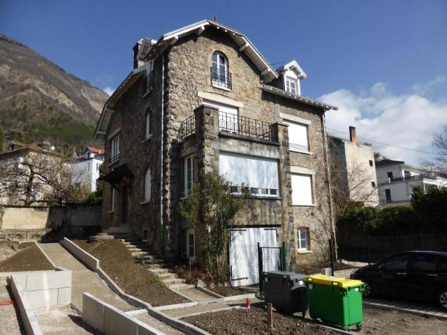 Recherche location LA TRONCHE, contactez notre agence pour une visite: appartement T3 à louer à LA TRONCHE N°LAPP100817 location