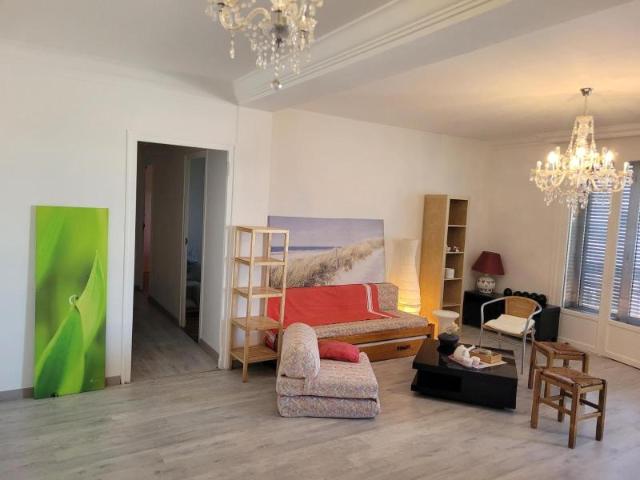 Recherche location LYON, contactez notre agence pour une visite: appartement T3 à louer à LYON N°LAPP23013 location