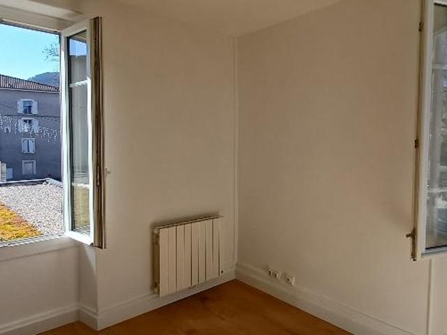 Recherche location SASSENAGE, contactez notre agence pour une visite: appartement T1 à louer à SASSENAGE N°GES92670002 585 location