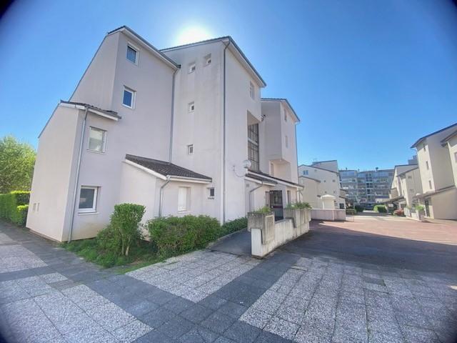 Recherche location VOIRON, contactez notre agence pour une visite: appartement T3 à louer à VOIRON N°LAPP101521 location