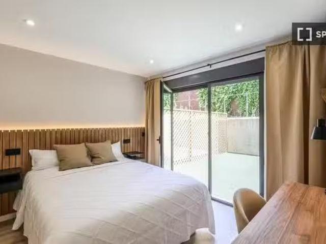 Acogedor Vivienda de 8 dormitorios en alquiler en Valdemarín.