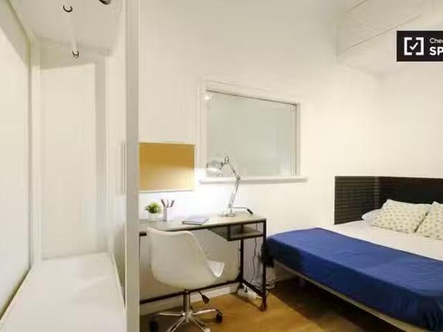 Encantador Acogedora habitación en apartamento de 7 dormitorio.