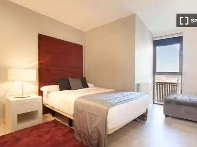 ¡En alquiler! Apartamento de 3 dormitorios en alquiler en Cuat.