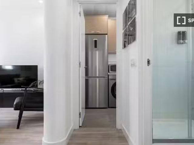Nuevo Estudio en alquiler en Palos de Moguer, Madrid