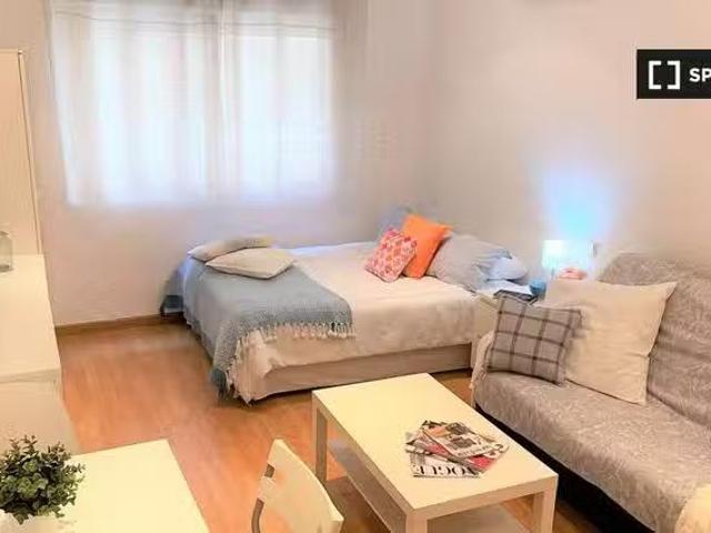 ¡Renta! Estudio en alquiler en Recoletos, Madrid