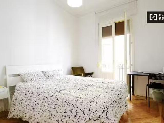 Bonito Habitación amueblada en piso compartido en Puerta del S.