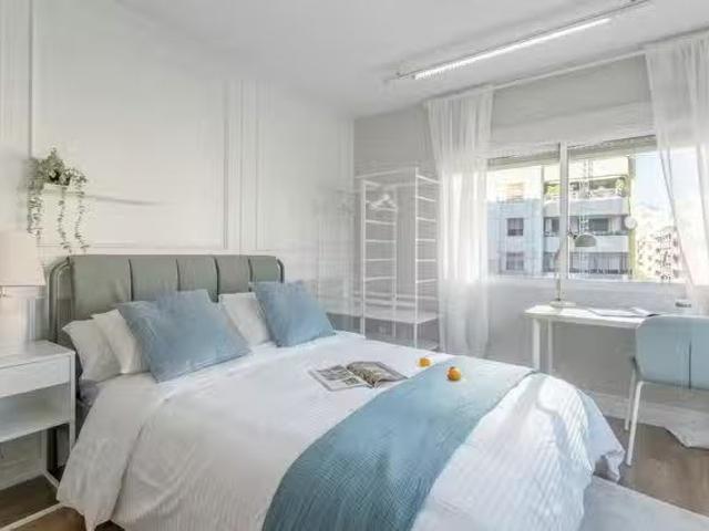 ¡Renta! Habitación en Avenida Alfonso El Sabio, Centro