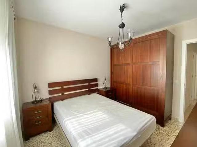 Bonito Habitación en Avenida de Nazaret, Pago San José