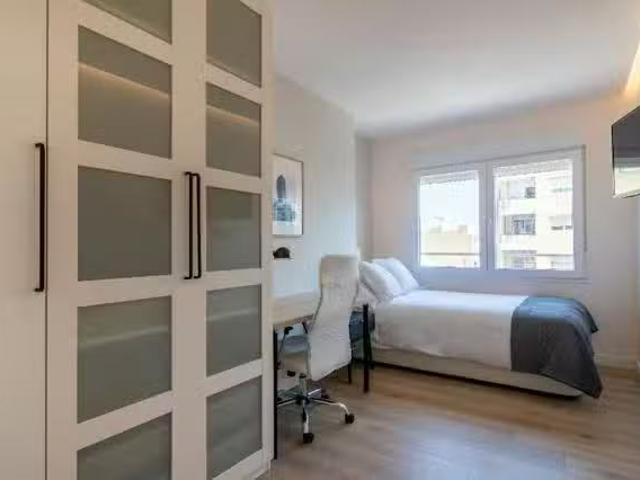 Único Habitación en Avinguda del Cardenal Benlloch, Mestalla