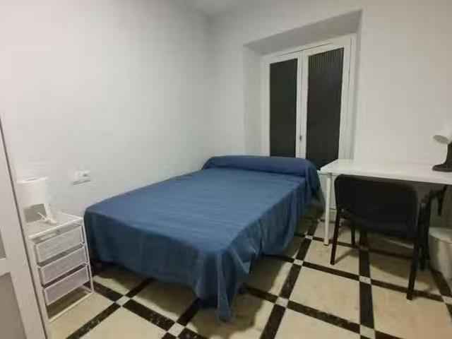 ¡Renta! Habitación en Calle Natalio Rivas, Centro Sagrario