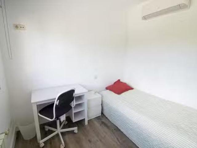Nuevo Habitación en Calle Burgos, La Cabaña