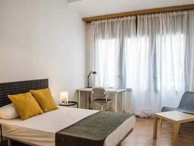 Acogedor Habitación en Calle Castellón, Ruzafa