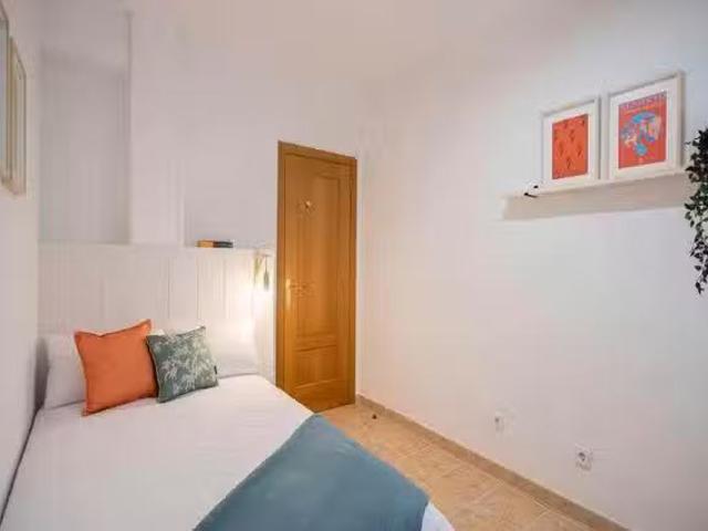 Bonito Habitación en Calle de Bravo Murillo