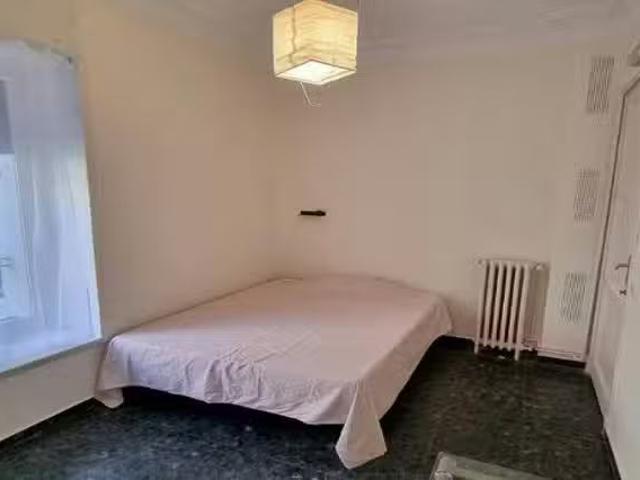 Encantador Habitación en Calle de Ferraz, Argüelles
