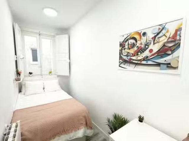 ¡Renta! Habitación en Calle de la Magdalena, Embajadores