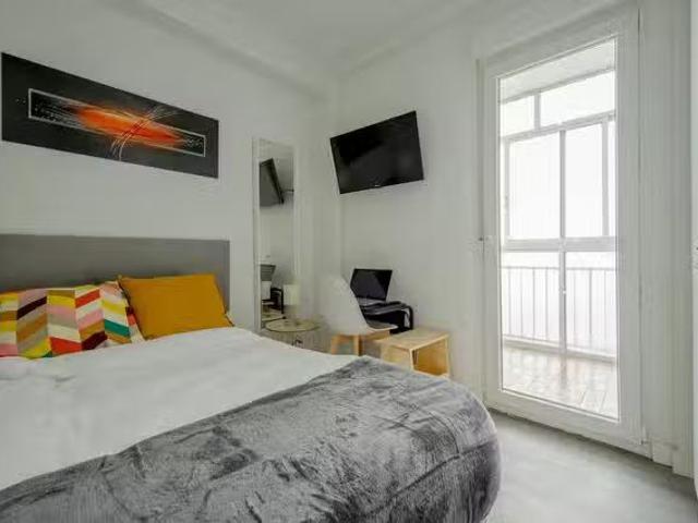 Nuevo Habitación en Calle de la Estrella Polar, Estrella