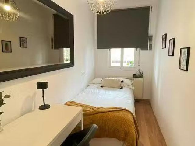 Nuevo Habitación en Calle de Pablo Luna, Castilla