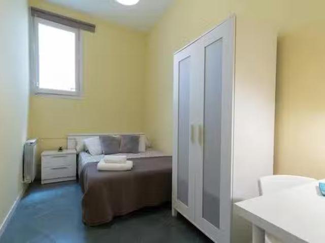 ¡Recién llegado! Habitación en Calle de Santa Engracia, Trafal.