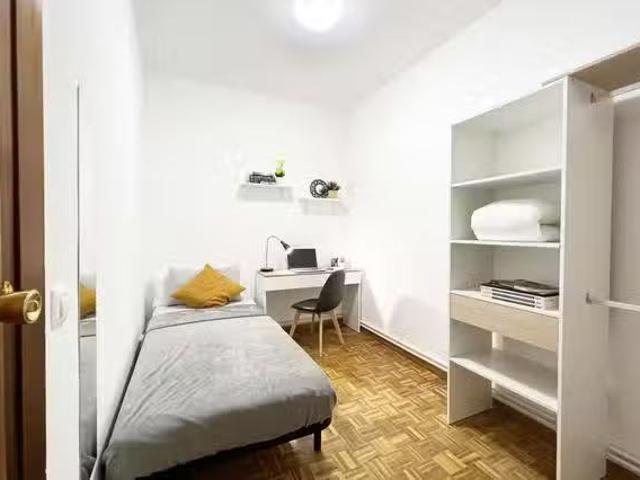 Bonito Habitación en Calle del Dos de Mayo