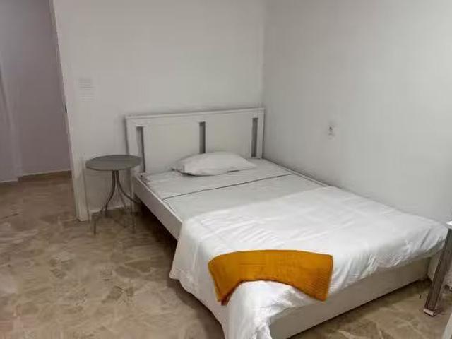 ¡Recién llegado! Habitación en Calle Juanito Valderrama