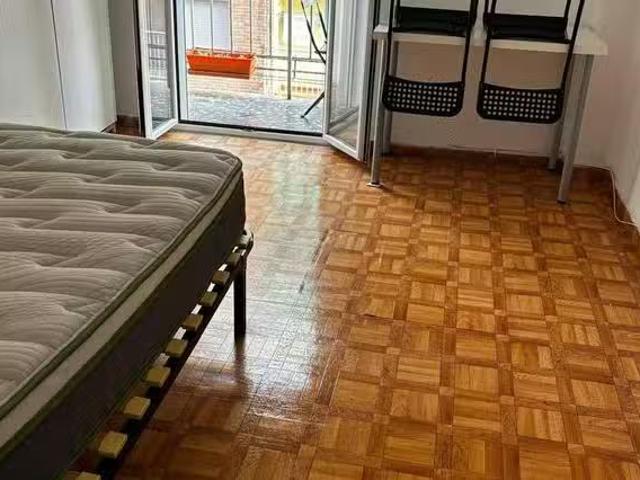 ¡Oferta! Habitación en Calle Jacomart, Torrefiel