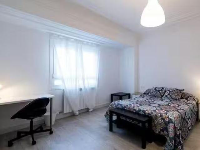 ¡Oferta! Habitación en Calle José Moncasi, Universidad