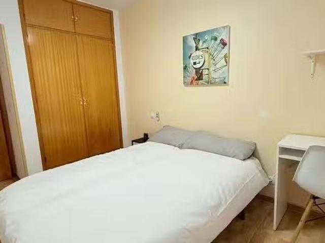 ¡En alquiler! Habitación en Calle Santanderina