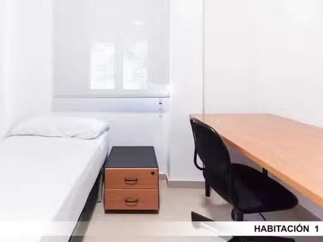 ¡Oferta! Habitación en Calle Santo Ángel