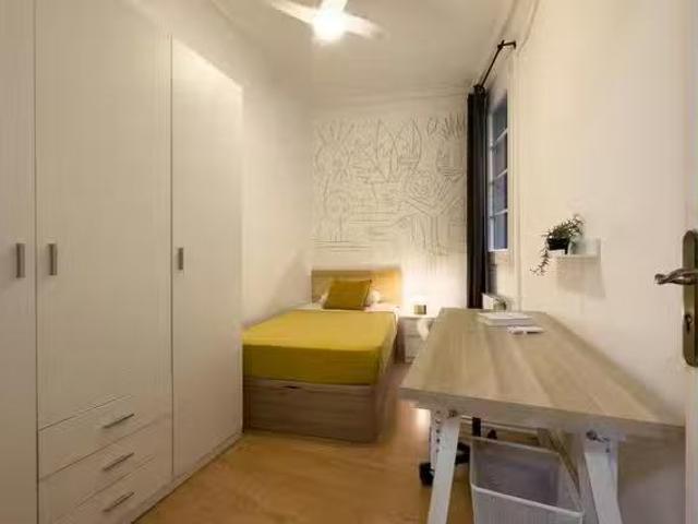 Único Habitación en Carrer de Jonqueres, S. Pere, Santa Cateri.
