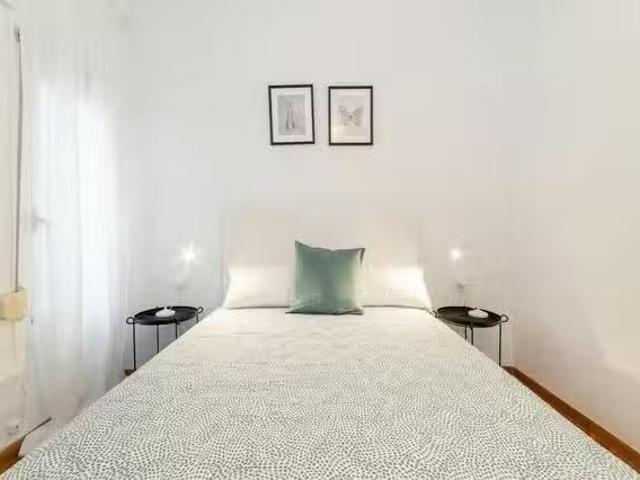 Único Habitación en Carrer de la Indústria, Sagrada Familia