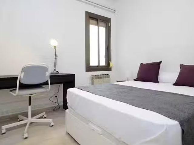 Encantador Habitación en Carrer de Rosalia de Castro