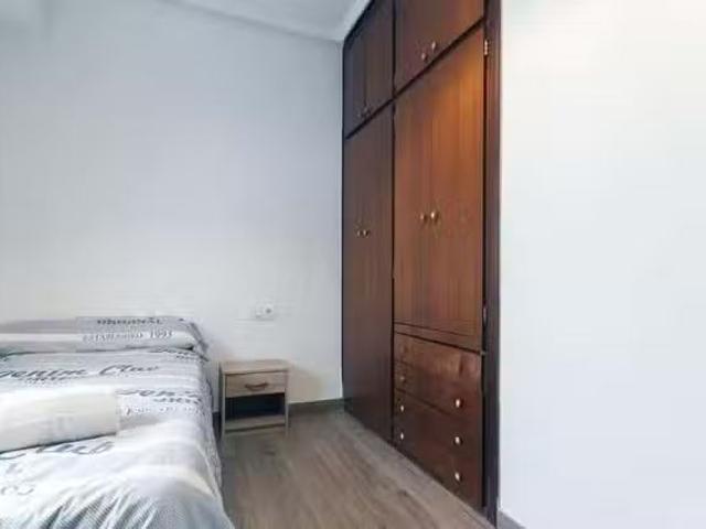 Encantador Habitación en Carrer del Doctor Vicent Zaragoza