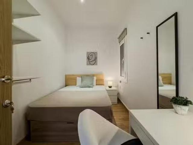 ¡Oferta! Habitación en Carrer d'Occident