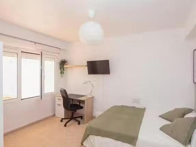 Acogedor Habitación en Carrer Julián Peña, nou Moles