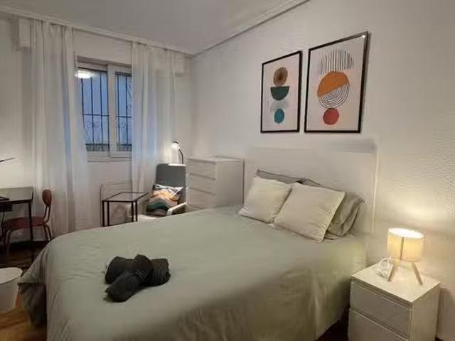 ¡Oferta! Habitación en Luis Iruarrizaga Kalea, Ibaiondo