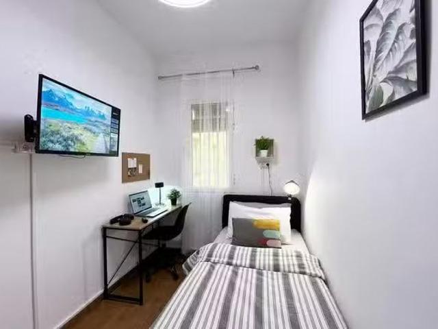 Único Habitación en Paseo de la Virgen del Puerto, Arganzuela