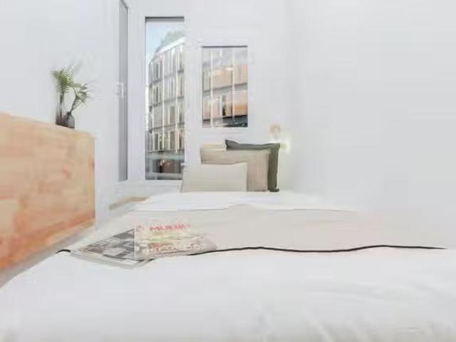 Acogedor Habitación en Plaça de Lesseps, Vallcarca i els Penit.