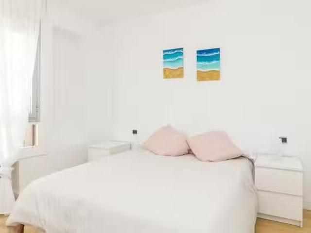 Encantador Habitación en Plaza Miguel Salamero, Centro