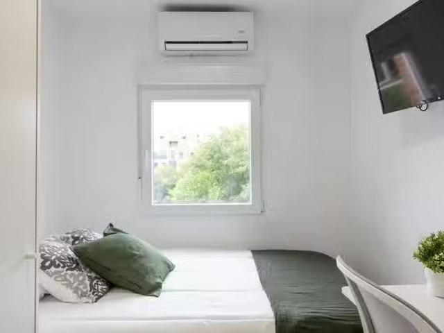 Único Habitación en Plaza Jiménez Díaz