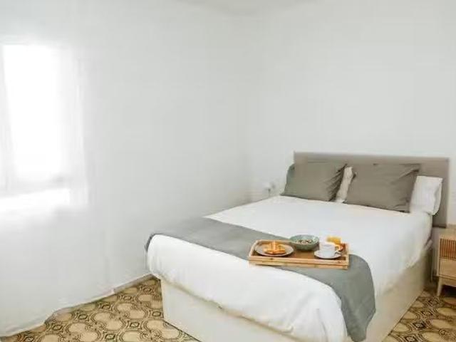 ¡En alquiler! Habitación en Ronda de Sant Pau, Ciutat Vella