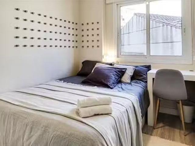 Bonito Habitación en 42 Passeig de Montjuïc